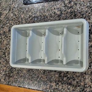 Lot Of 2 Cambox Cutlery 4 Compartment Flatware Organizers light gray commercial